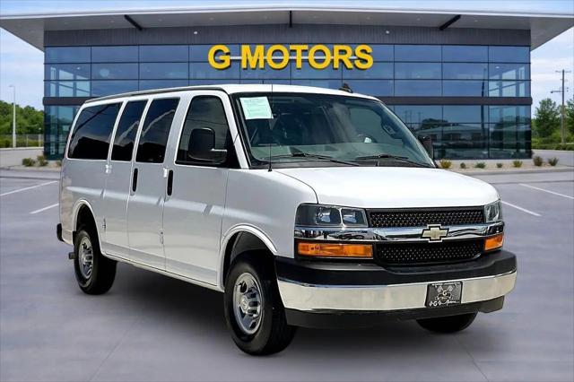 2021 Chevrolet Express Passenger RWD 2500 Regular Wheelbase LS