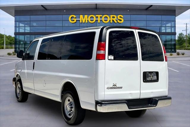 2021 Chevrolet Express Passenger RWD 2500 Regular Wheelbase LS
