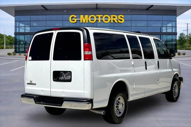 2021 Chevrolet Express Passenger RWD 2500 Regular Wheelbase LS