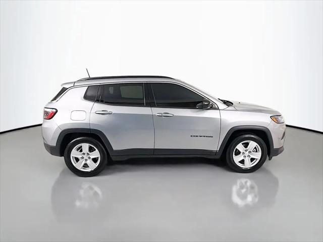 2022 Jeep Compass Latitude FWD