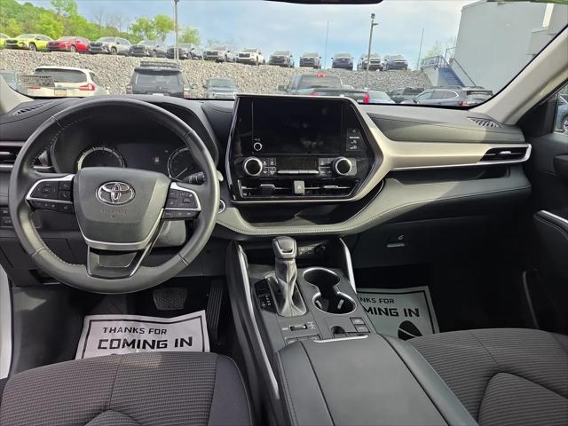 2024 Toyota Highlander LE