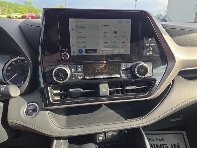 2024 Toyota Highlander LE