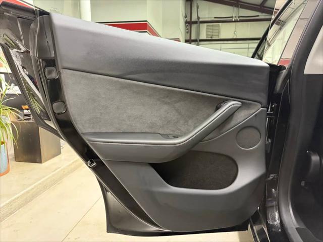2024 Tesla Model Y Performance Dual Motor All-Wheel Drive