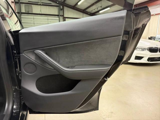 2024 Tesla Model Y Performance Dual Motor All-Wheel Drive