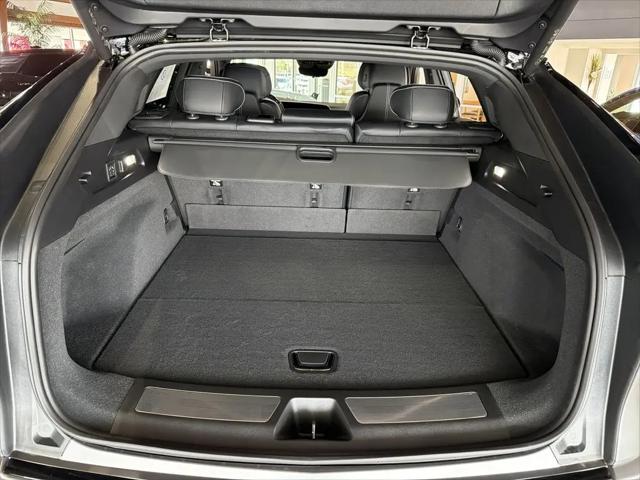 2026 Cadillac iQ V-Series Premium AWD