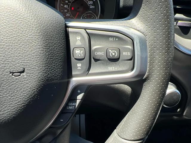 2025 Ram 1500 Big Horn Crew Cab 4x4 5'7" Box