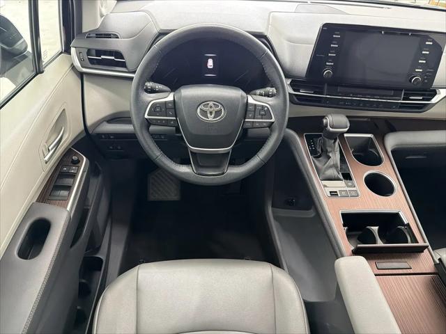 2022 Toyota Sienna XLE