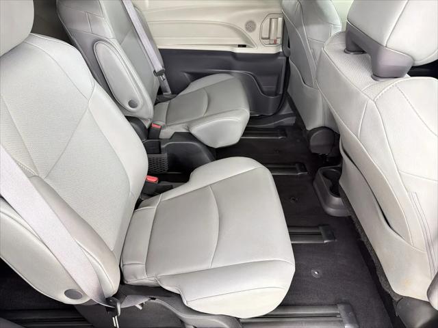 2022 Toyota Sienna XLE