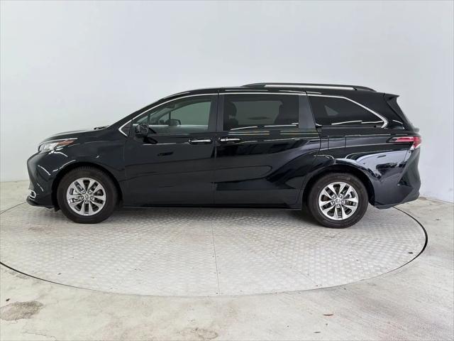 2022 Toyota Sienna XLE