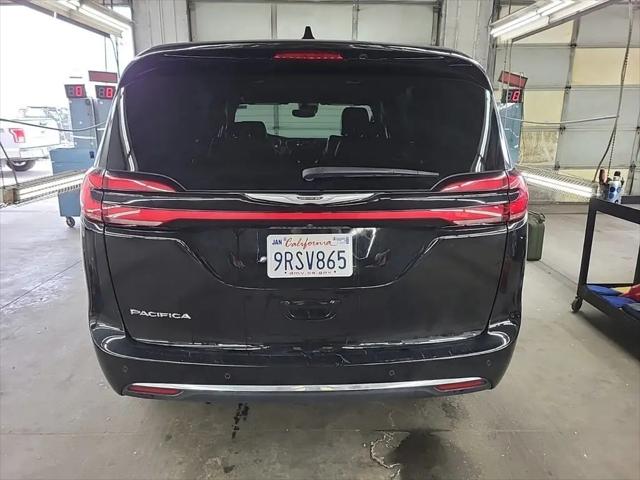 2025 Chrysler Pacifica Select