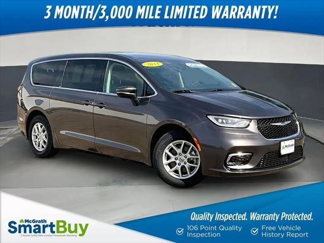 2023 Chrysler Pacifica Touring L for sale in Dubuque, IA