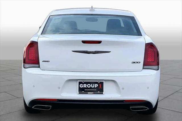 2023 Chrysler 300 Touring L AWD
