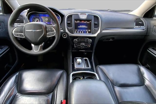 2023 Chrysler 300 Touring L AWD