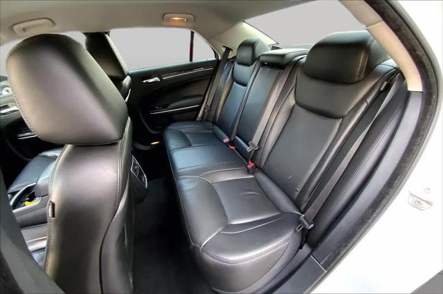 2023 Chrysler 300 Touring L AWD