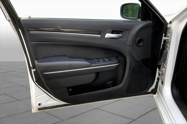 2023 Chrysler 300 Touring L AWD