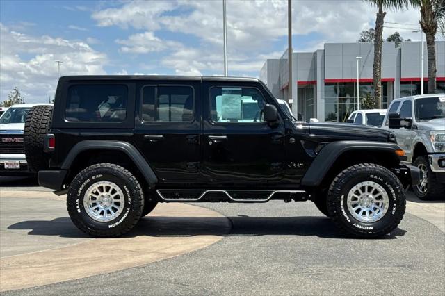 2025 Jeep Wrangler 4-Door Summit 4x4