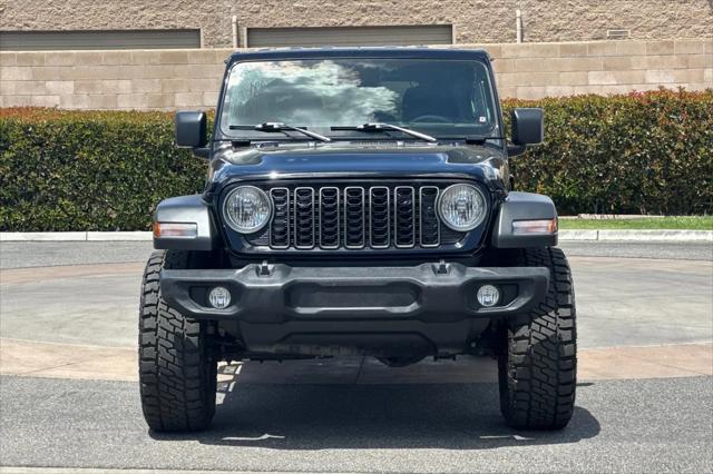2025 Jeep Wrangler 4-Door Summit 4x4