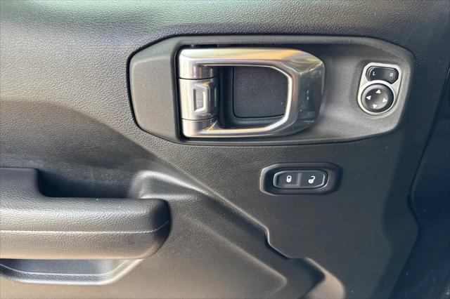 2025 Jeep Wrangler 4-Door Summit 4x4