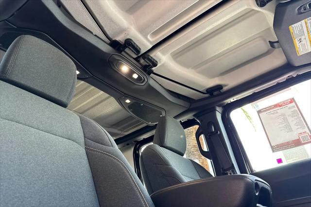 2025 Jeep Wrangler 4-Door Summit 4x4