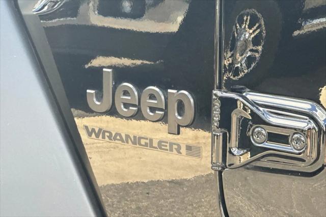 2025 Jeep Wrangler 4-Door Summit 4x4