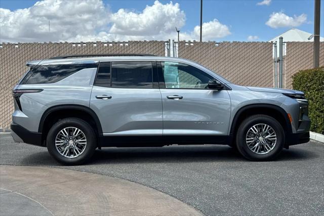 2025 Chevrolet Traverse FWD LT