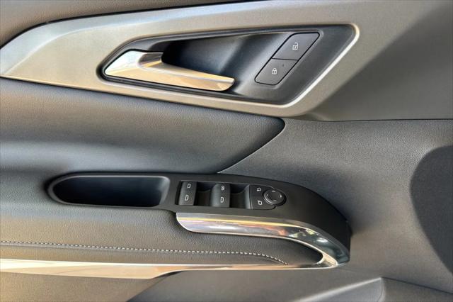 2025 Chevrolet Traverse FWD LT