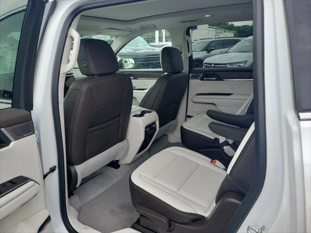 2025 GMC Acadia FWD Denali