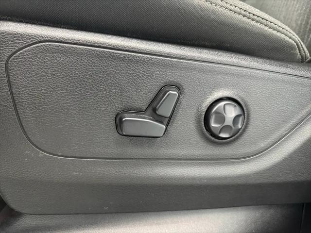 2019 Ram 1500 Big Horn/Lone Star Crew Cab 4x4 5'7" Box