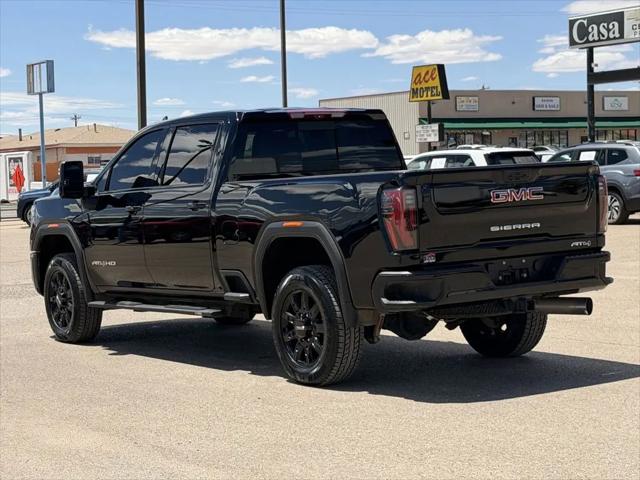 2025 GMC Sierra 2500HD 4WD Crew Cab Standard Bed AT4