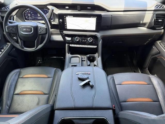 2025 GMC Sierra 2500HD 4WD Crew Cab Standard Bed AT4