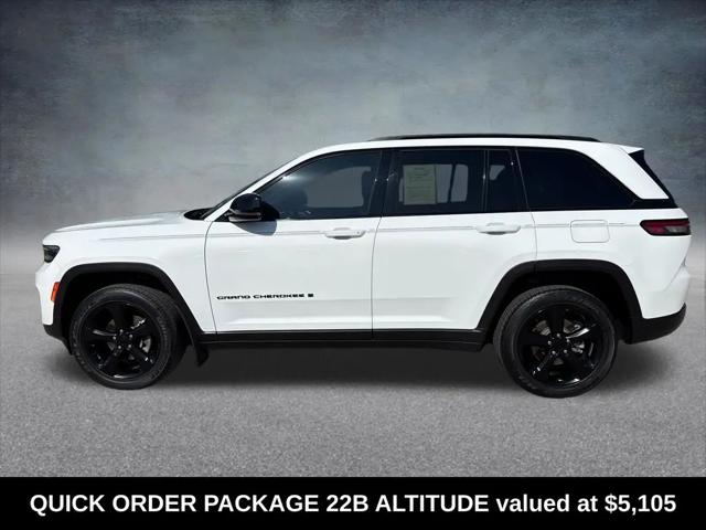 2022 Jeep Grand Cherokee Altitude 4x4