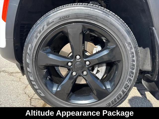 2022 Jeep Grand Cherokee Altitude 4x4