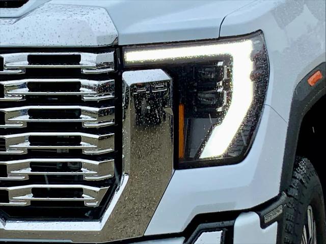 2026 GMC Sierra 2500HD Crew Cab, Standard Bed, Denali, 4WD