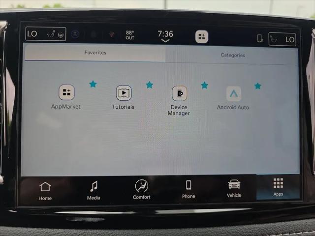 2027 Chrysler Pacifica Select