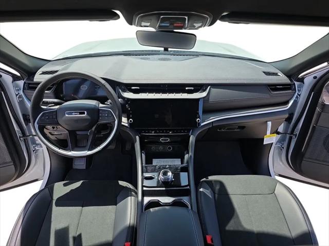 2026 Jeep Grand Cherokee L Altitude 4x4