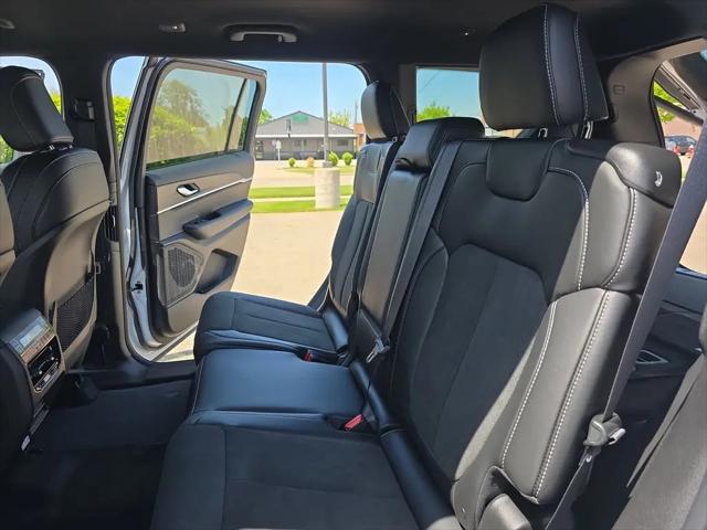 2026 Jeep Grand Cherokee L Altitude 4x4