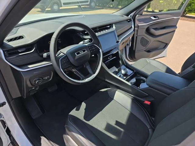 2026 Jeep Grand Cherokee L Altitude 4x4