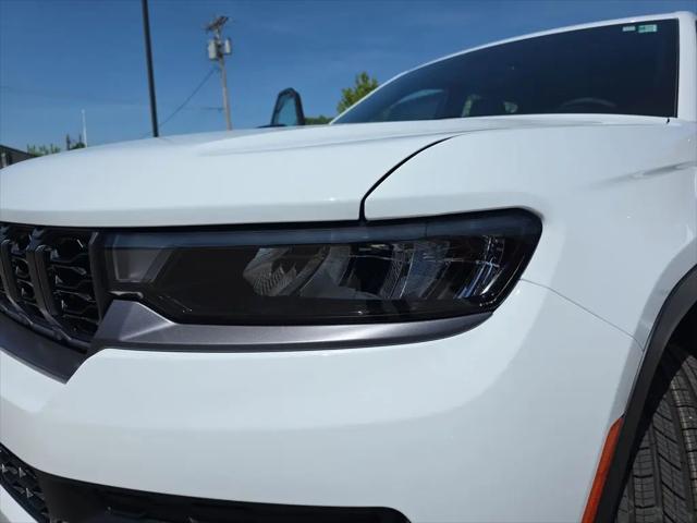 2026 Jeep Grand Cherokee L Altitude 4x4