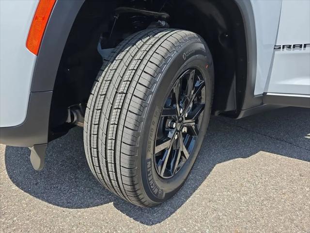 2026 Jeep Grand Cherokee L Altitude 4x4