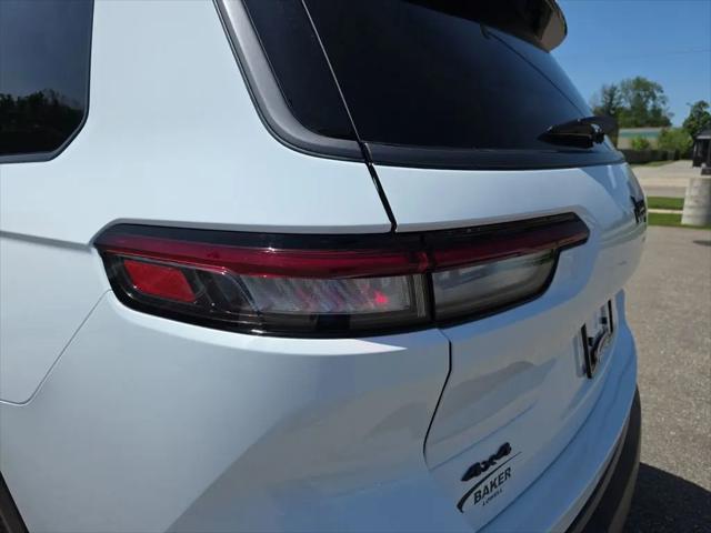 2026 Jeep Grand Cherokee L Altitude 4x4