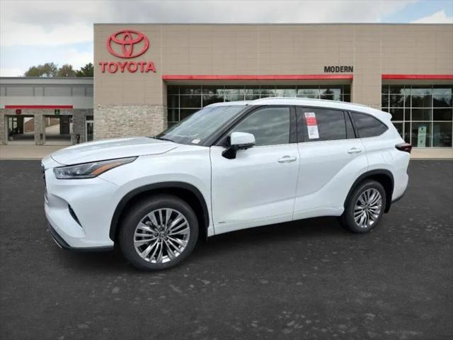 2026 Toyota Highlander Hybrid Platinum
