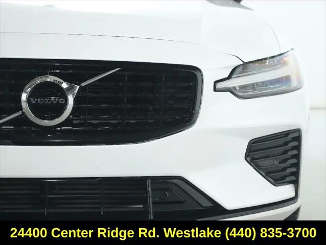 2022 Volvo S60 Recharge T8 R-Design Expression