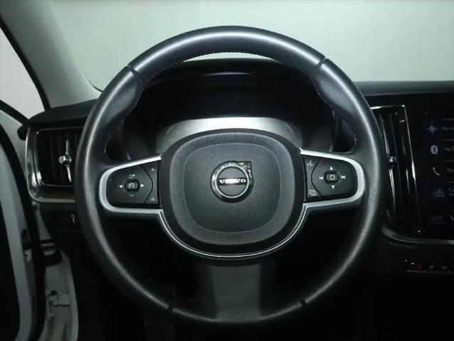 2022 Volvo S60 Recharge T8 R-Design Expression