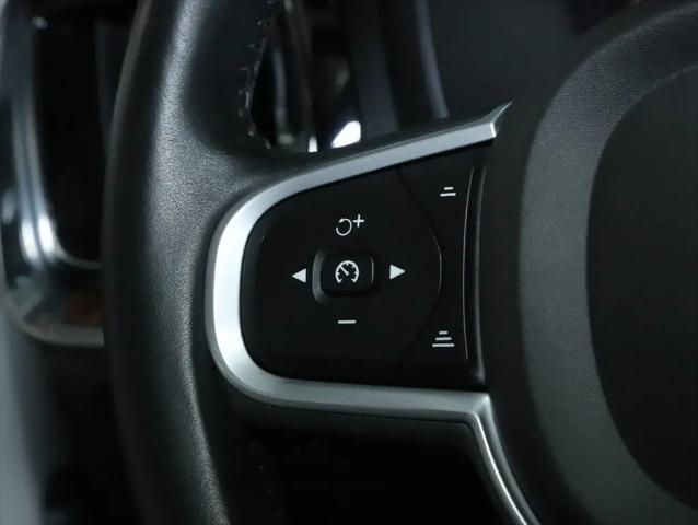2022 Volvo S60 Recharge T8 R-Design Expression