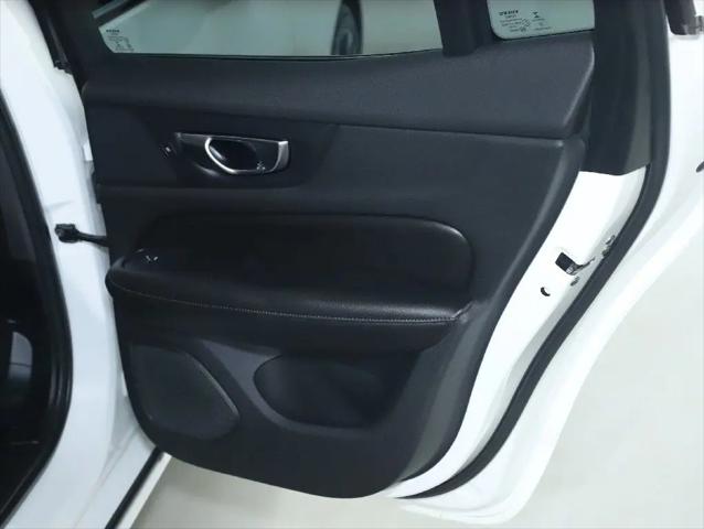 2022 Volvo S60 Recharge T8 R-Design Expression