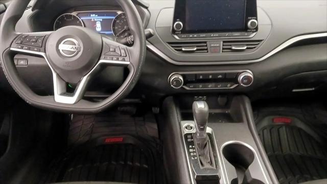 2022 Nissan Altima SV FWD