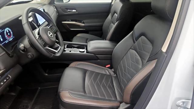 2025 Nissan Pathfinder Platinum 4WD