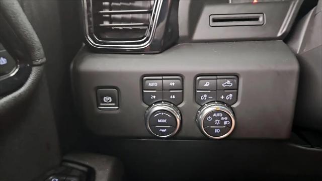 2025 GMC Sierra 1500 4WD Crew Cab Short Box AT4