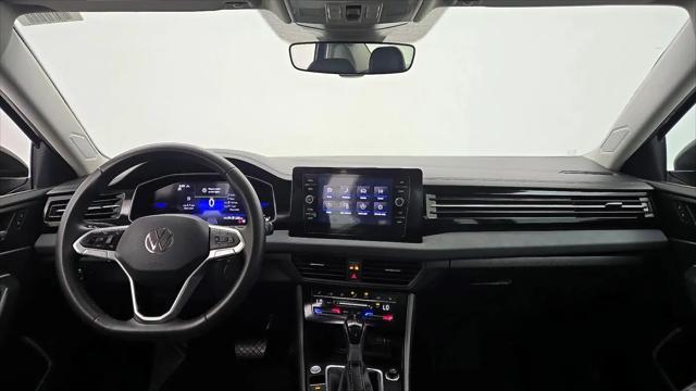 2025 Volkswagen Jetta 1.5T SE