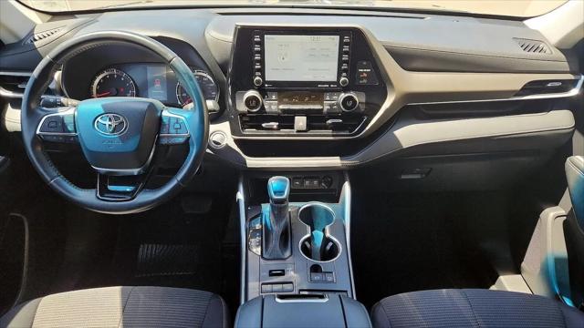 2021 Toyota Highlander LE